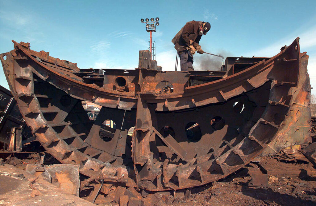  2026/01/hp_ourwork_Disassembling_of_a_Soviet_submarine.jpg