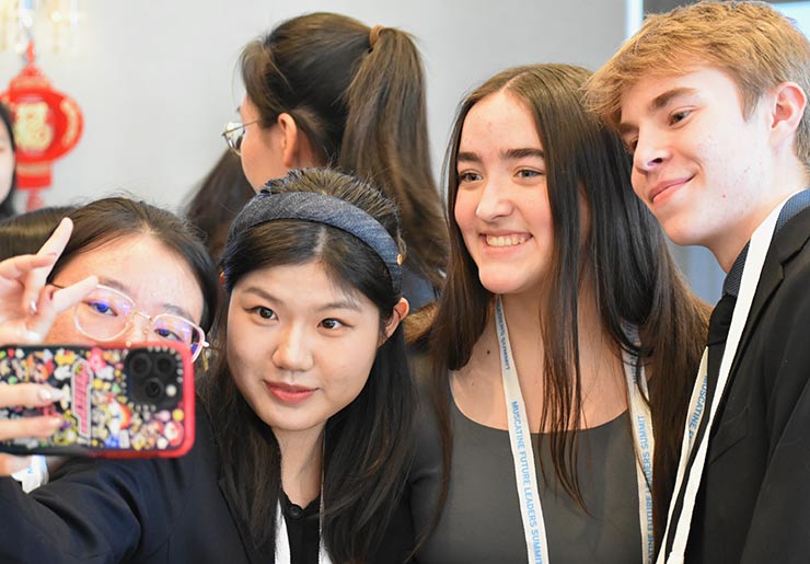  2026/02/ge-intro-model-un-selfie-740x515px.jpg